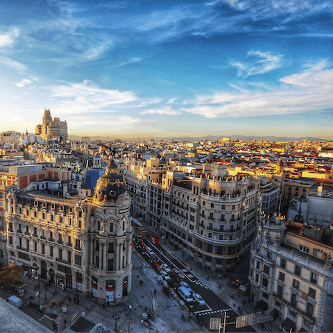 Stay a thirty-minute metro ride from the Paseo del Prado Boulevard