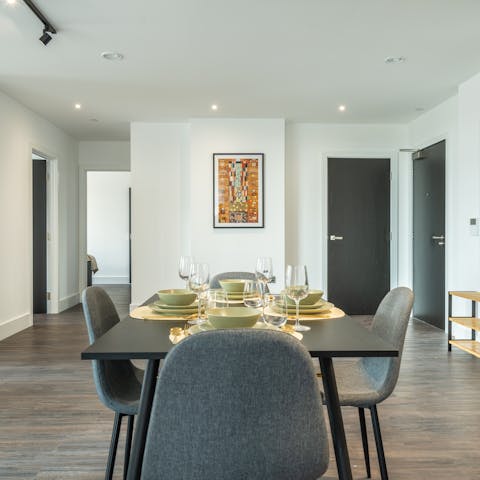 Dine together – the kitchen has top-of-the-line appliances