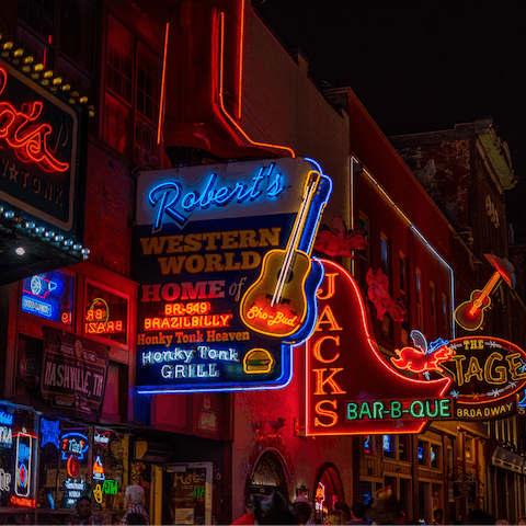 Take the eight-minute walk to Lower Broadway for a lively night out