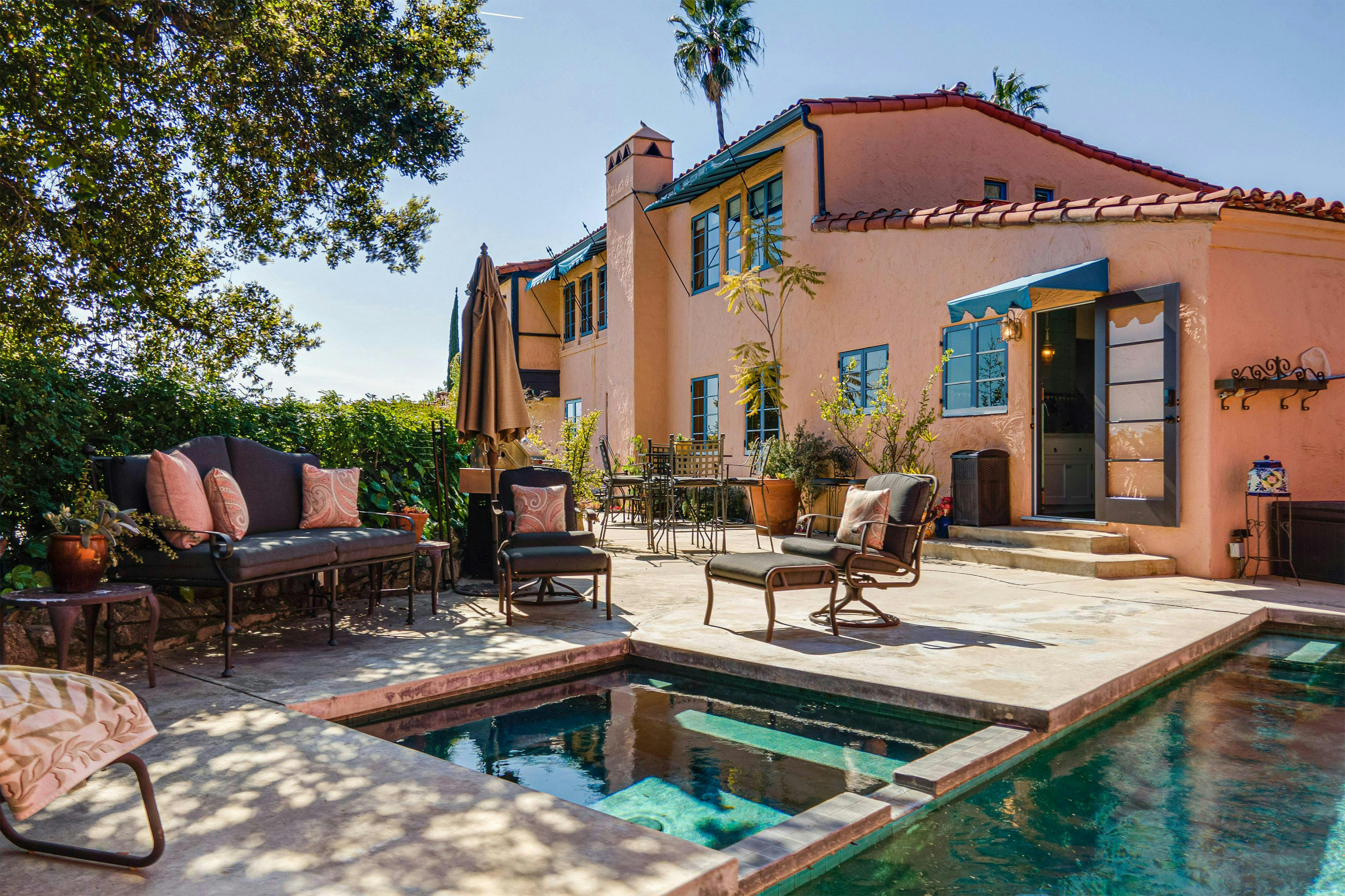 Golden Sunset Residence