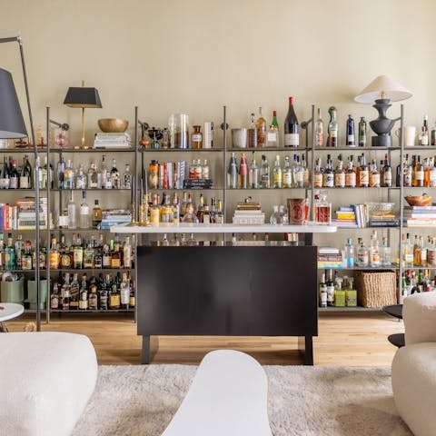 Mix up a cosmopolitan at the fantastic home bar