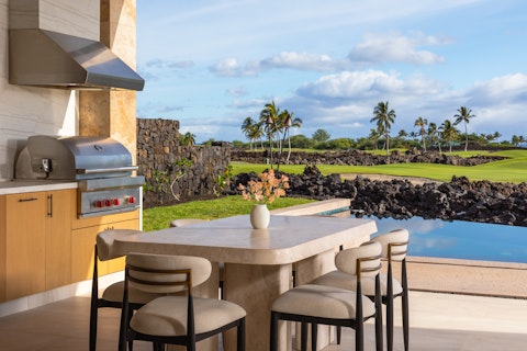 Set the table ready for a fresh lunch in the sunshine