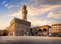 Explore the Historic Piazza della Signoria