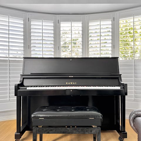 Play a tune on the piano