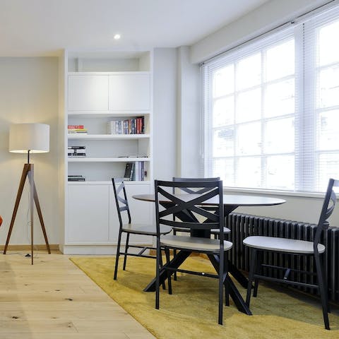 Share leisurely breakfasts together around the dining table