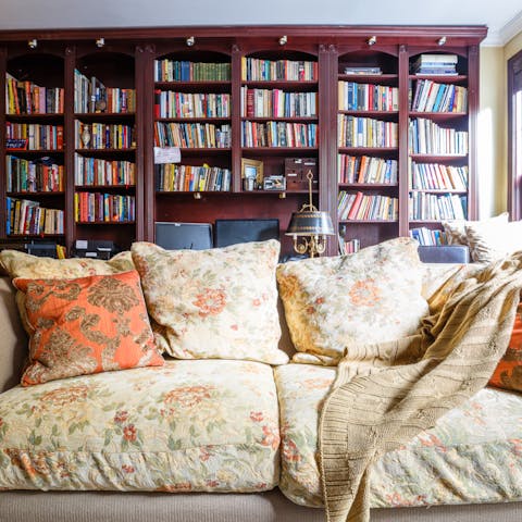 A library sure to impress book worms