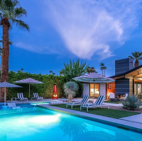 Light the fire pit and gather for magical evenings under the stars