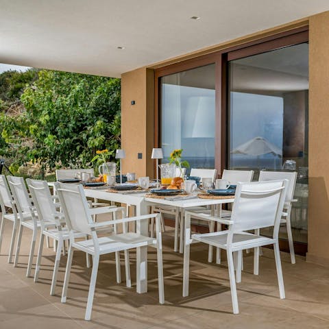 Light the barbecue and savour blissful evenings on the terrace