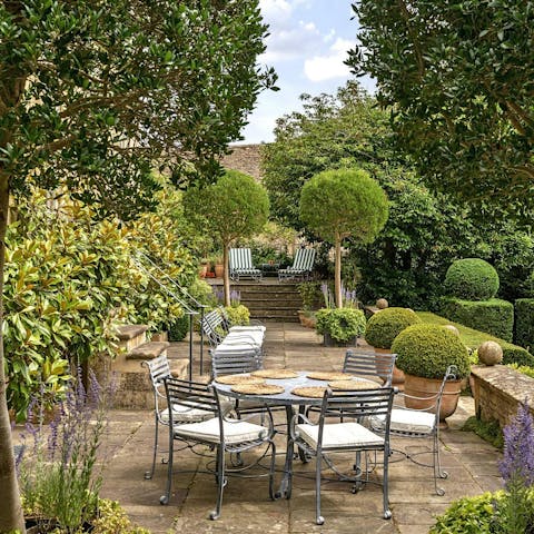 Serve your favourite evening drink on the terrace