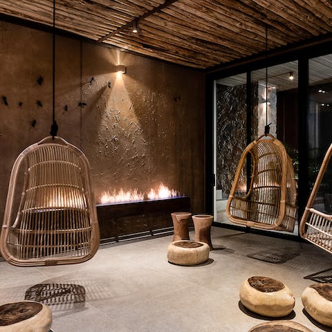Hang out in the outdoor lounge as the fire pit heats things up