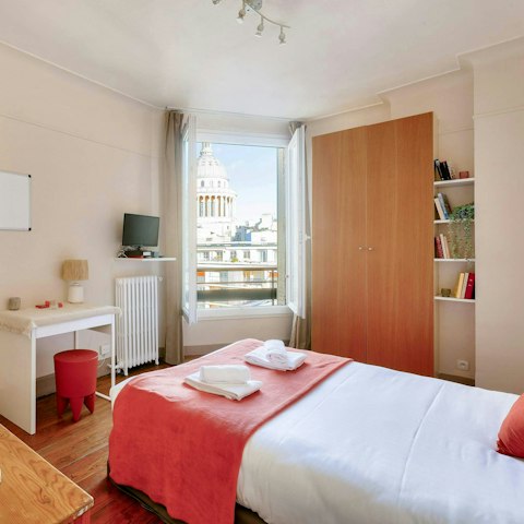 Wake up each morning to views of the Pantheon