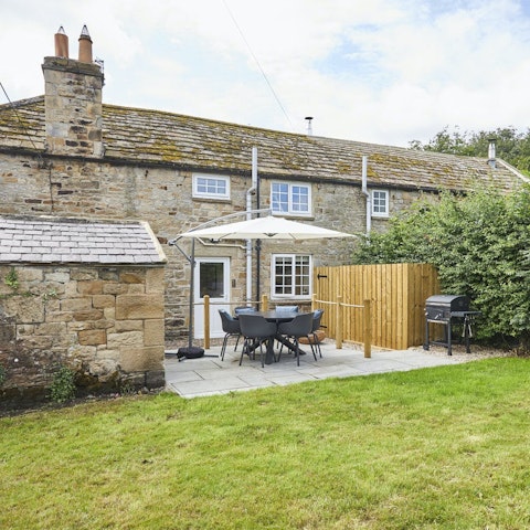 Enjoy summer barbecues in the private garden