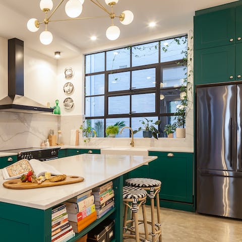 Start each day at the kitchen bar with a cup of coffee and breakfast