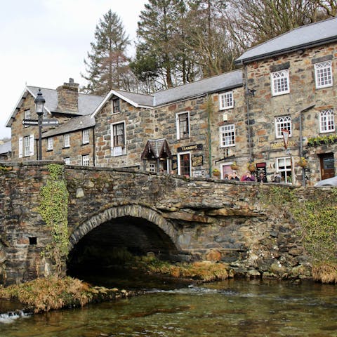 Pop to the pub for a roast – there are plenty to choose from in the surrounding villages