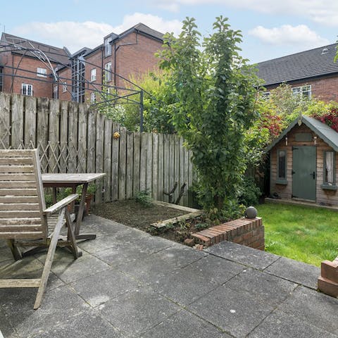Relax in the garden after a day in the city centre