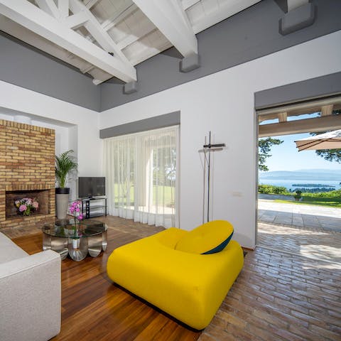 Lounge on designer furniture