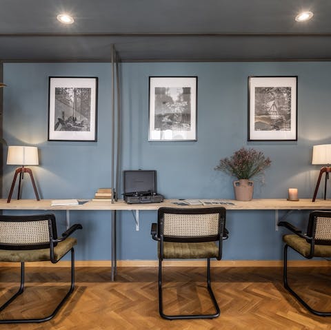 Set up your laptop at the handy desk and work remotely