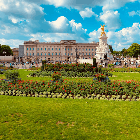 Marvel at the grandeur of Buckingham Palace, 21-minute walk away