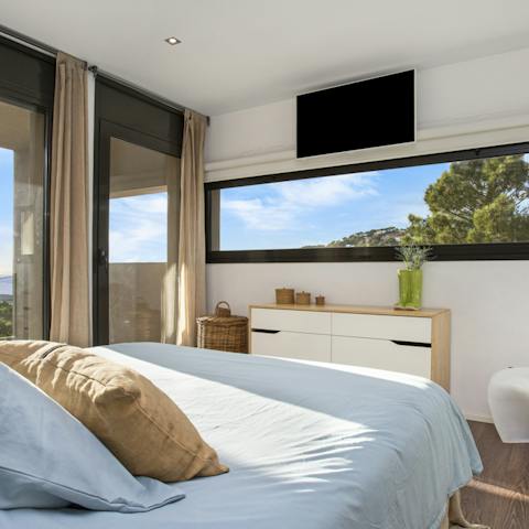 Wake up to gorgeous vistas