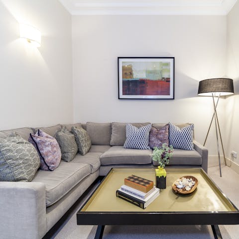 Relax and unwind with evening drinks in the living room