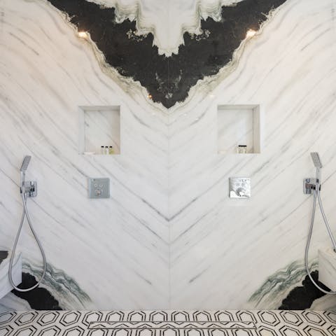 Freshen up in luxury bathrooms