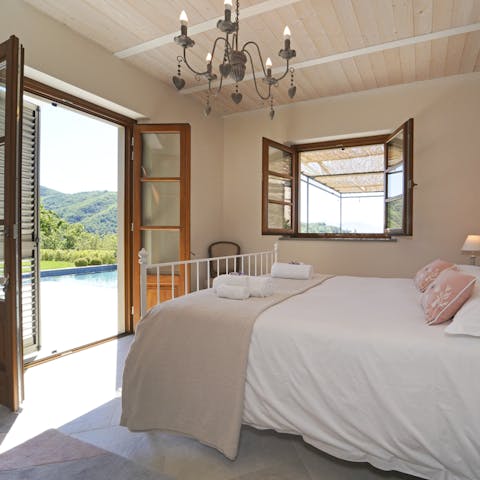 Cozy bedrooms opening up to heavenly views