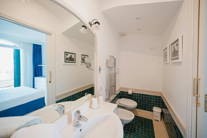 Bathroom photo