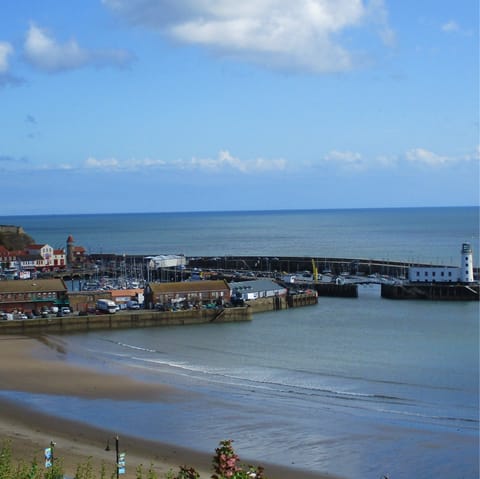 Take the eighteen-minute stroll to Scarborough Beach for some fun in the sunshine