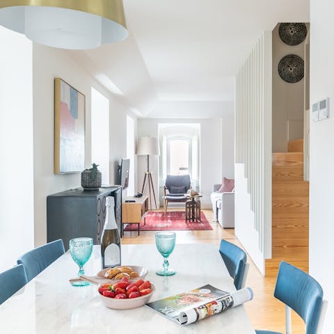 Socialise in the gorgeous communal spaces, enhanced by plenty of natural light and eye-catching artwork