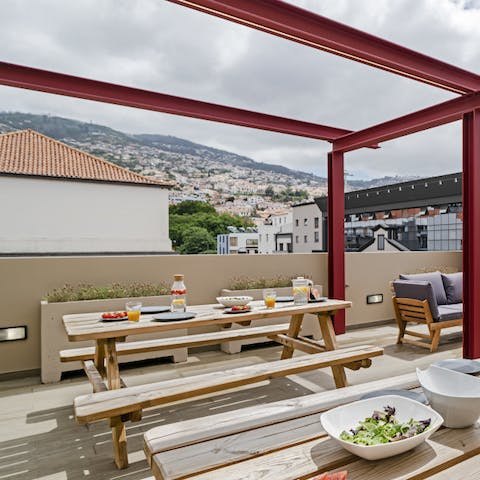 Indulge in al fresco meals with views of the mountains