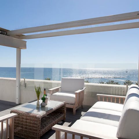 Live the high life on your own sea-view roof terrace