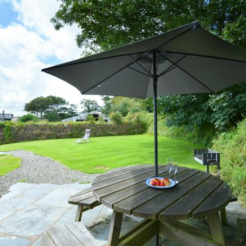 Look forward to eating lunch in your tranquil, private garden