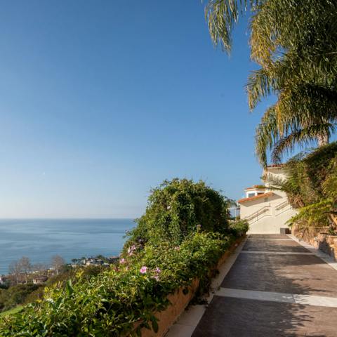 Take a walk to the private beach-club or a fifteen minute drive to Santa Monica