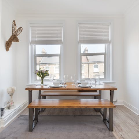 Serve up a delicious home-cooked roast at the smart dining bench