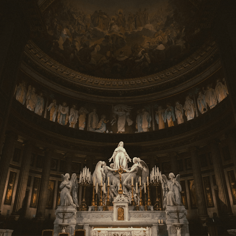 Marvel at the impressive and imposing interiors of La Madeleine