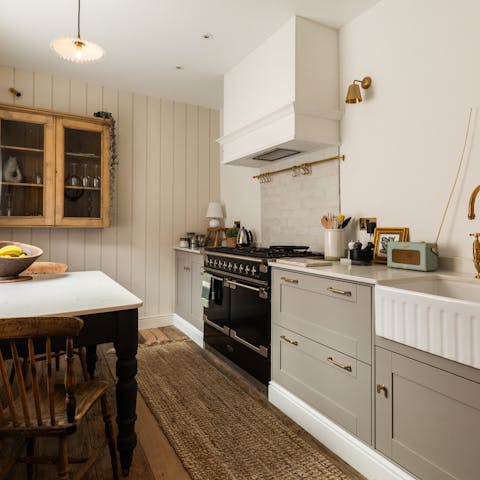 Cook snacks or meals in the fully equipped kitchen