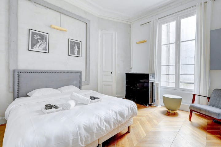 Bedroom photo