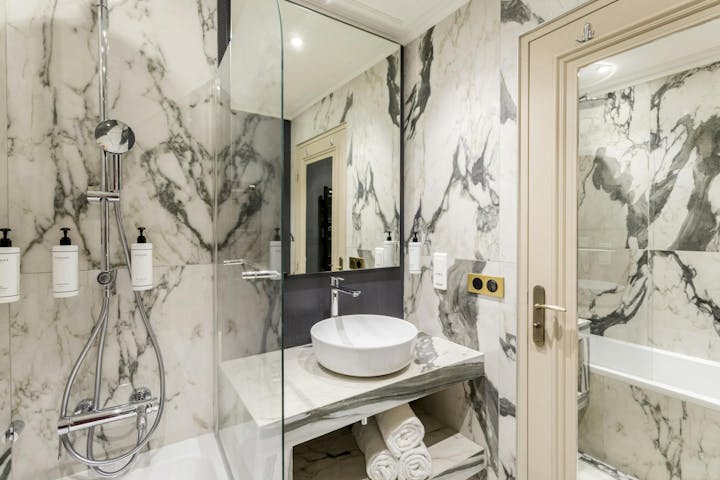 Bathroom photo