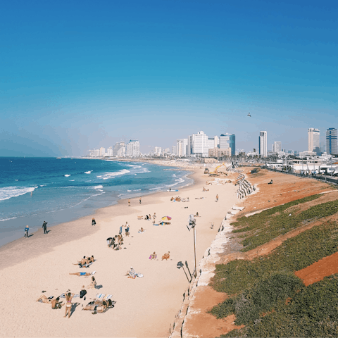 Take a ten-minute stroll down to Jerusalem Beach