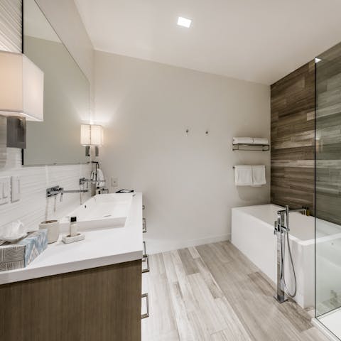 Take a long bath after a day of skiing