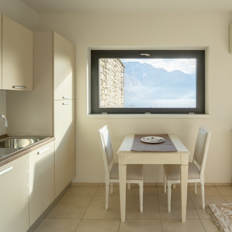 Cosy up for breakfast with a view