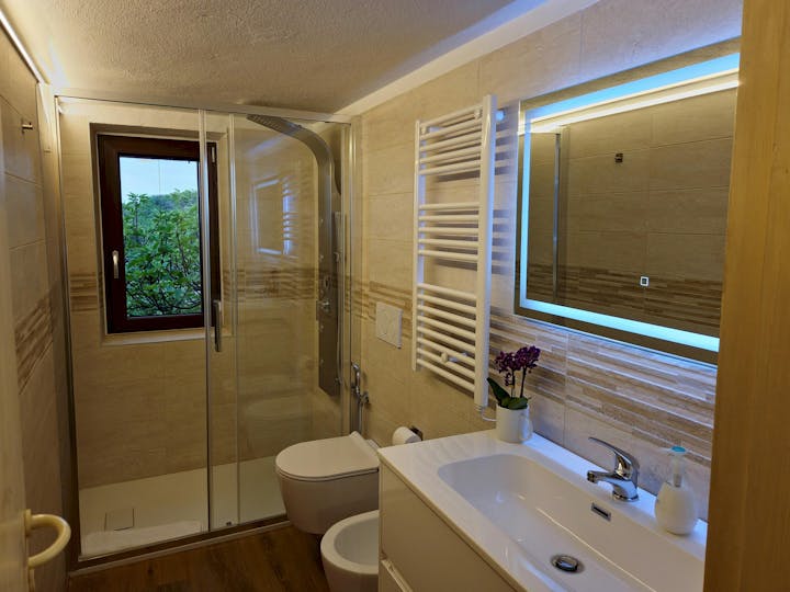 Bathroom photo