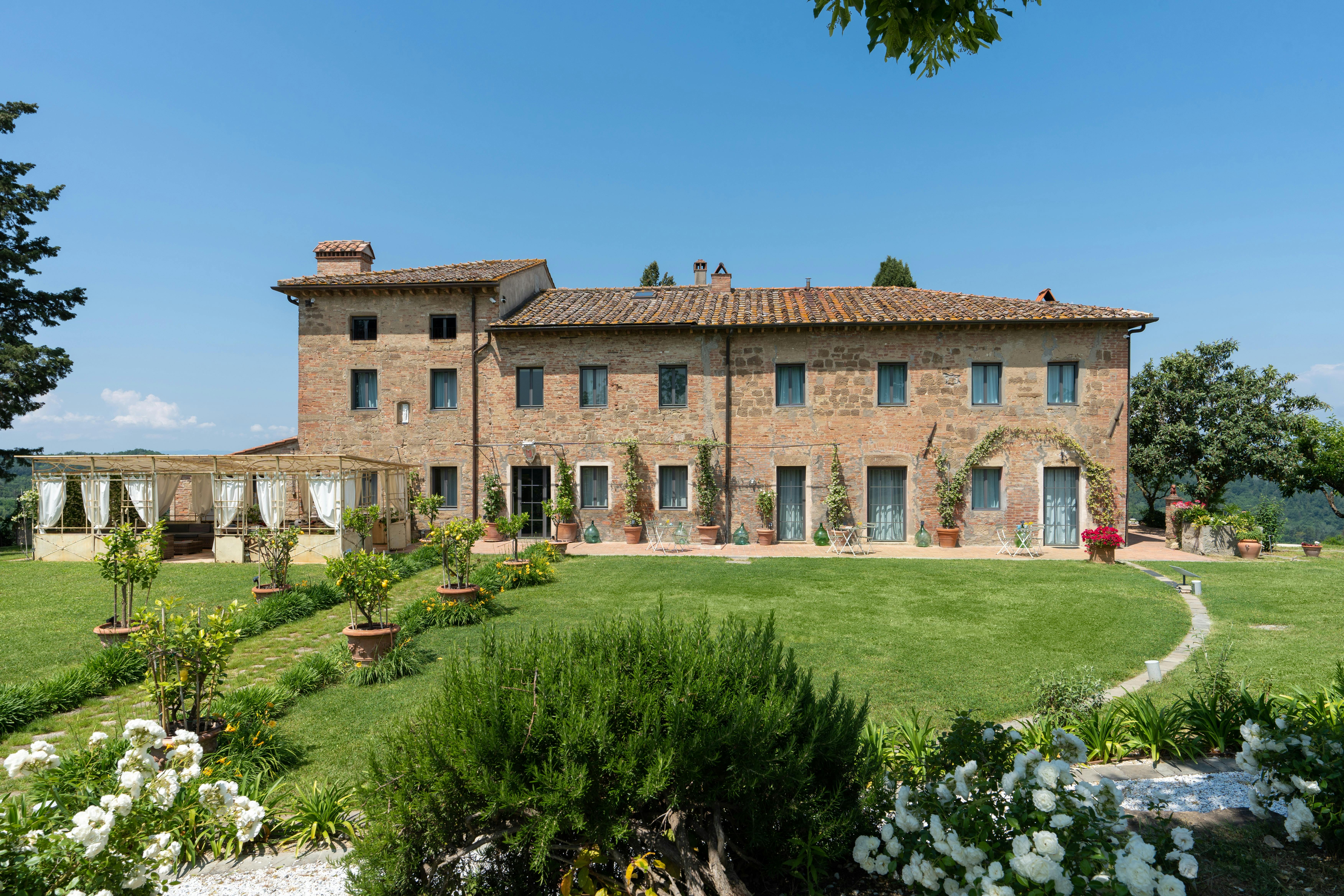 Tuscan Country Escape