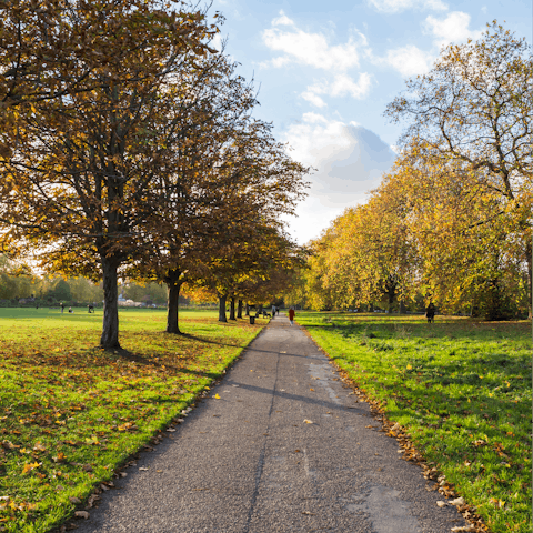 Walk just ten minutes to the beautiful Hyde Park