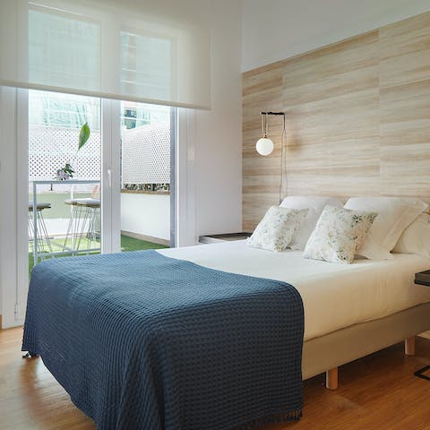 Open the doors and enjoy the lightness of coastal living