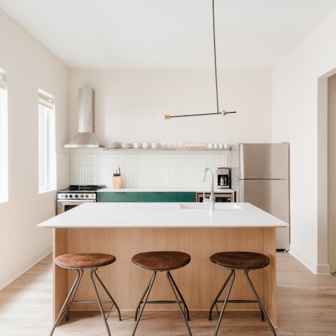 Have a go at recreating some hearty Tennessee dishes in the stylish kitchen