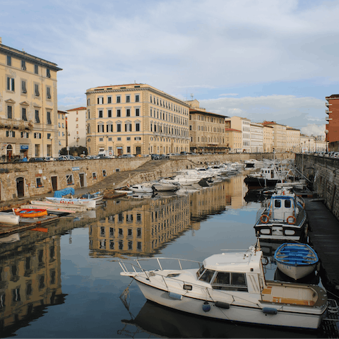 Discover the city of Livorna – just a forty-minute drive away