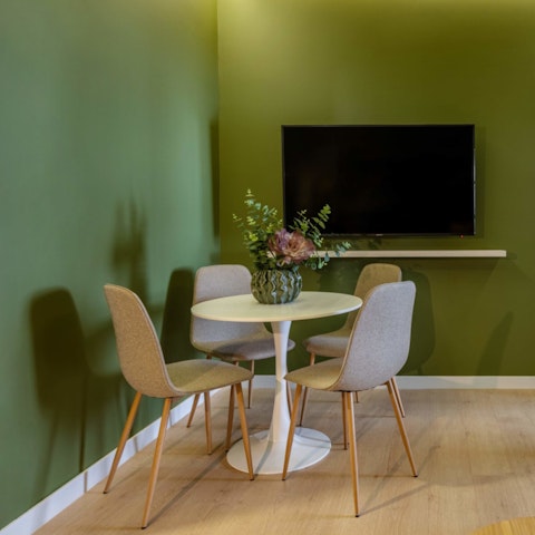 Tuck into breakfast at the dining table before heading out to see the sights