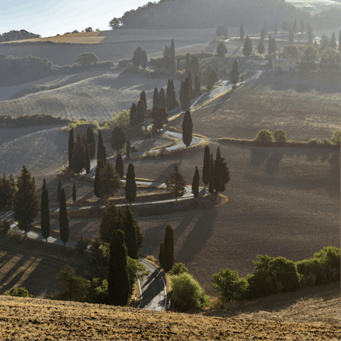 Discover the beautiful rolling hills of Tuscany