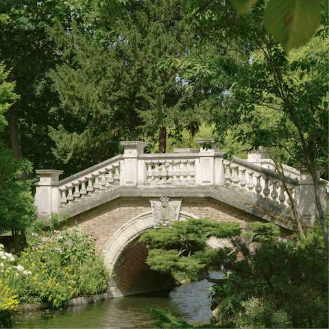 Be inspired by the natural beauty of Monceau Park